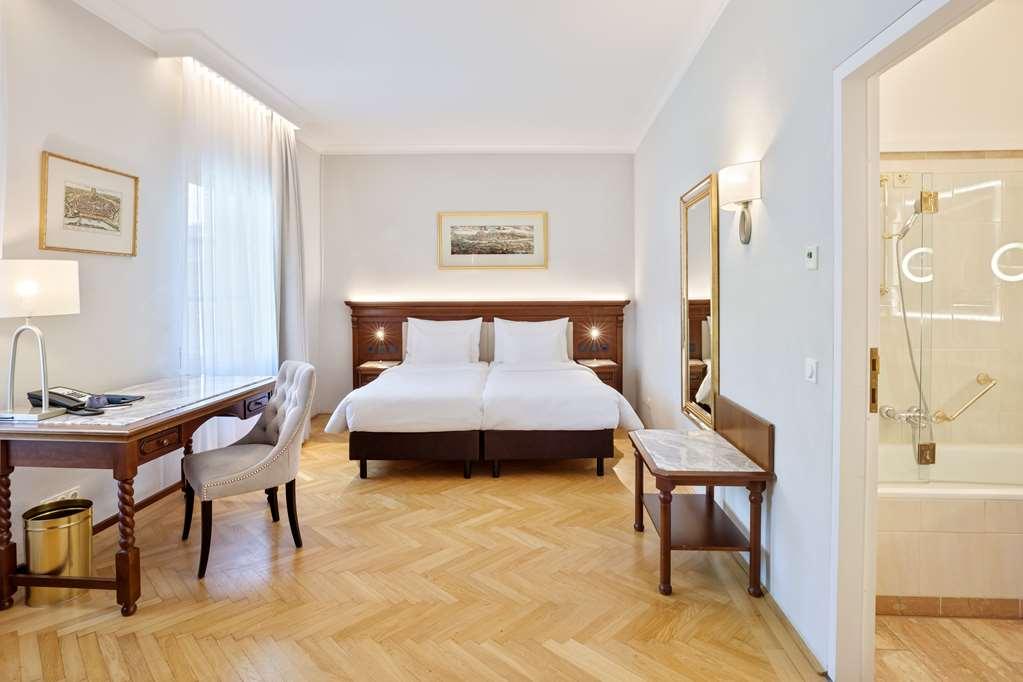 Radisson Blu Hotel Altstadt, Salzburg Salzburgo Quarto foto